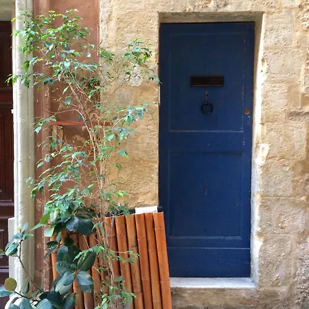 Traditional Apartment *