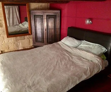 Apartment Traditional